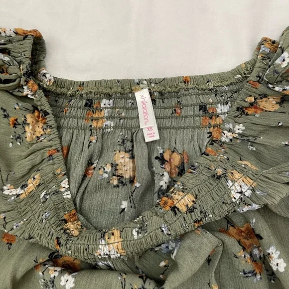 Xhileration green floral off the shoulder top - Picture 7 of 8